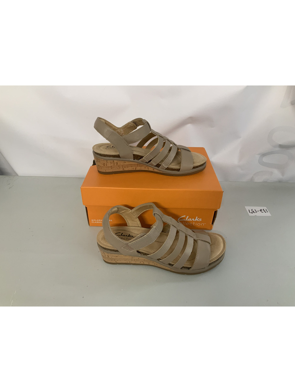CLARKS LEATHER WEDGES KACHA STEP-TAUPE- SIZE 6